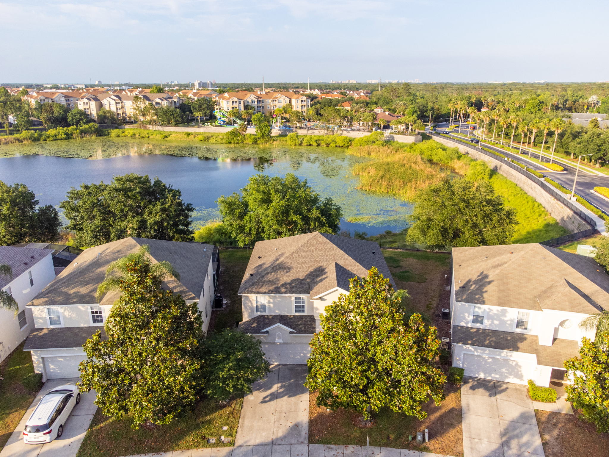 Looking for vacation rentals in Orlando near Disney? Mickey's Sunshine Oasis is minutes from the Florida parks, located right in Windsor Hills Resort.