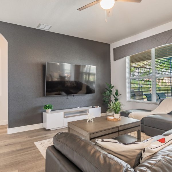 Looking for vacation rentals in Orlando near Disney? Mickey's Sunshine Oasis is minutes from the Florida parks, located right in Windsor Hills Resort.